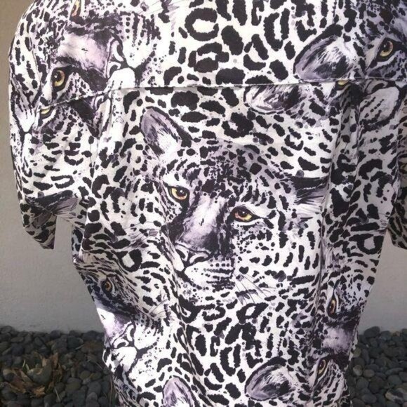 Tiger Print Unisex Romper With Elastic Waist - Picture 3 of 16